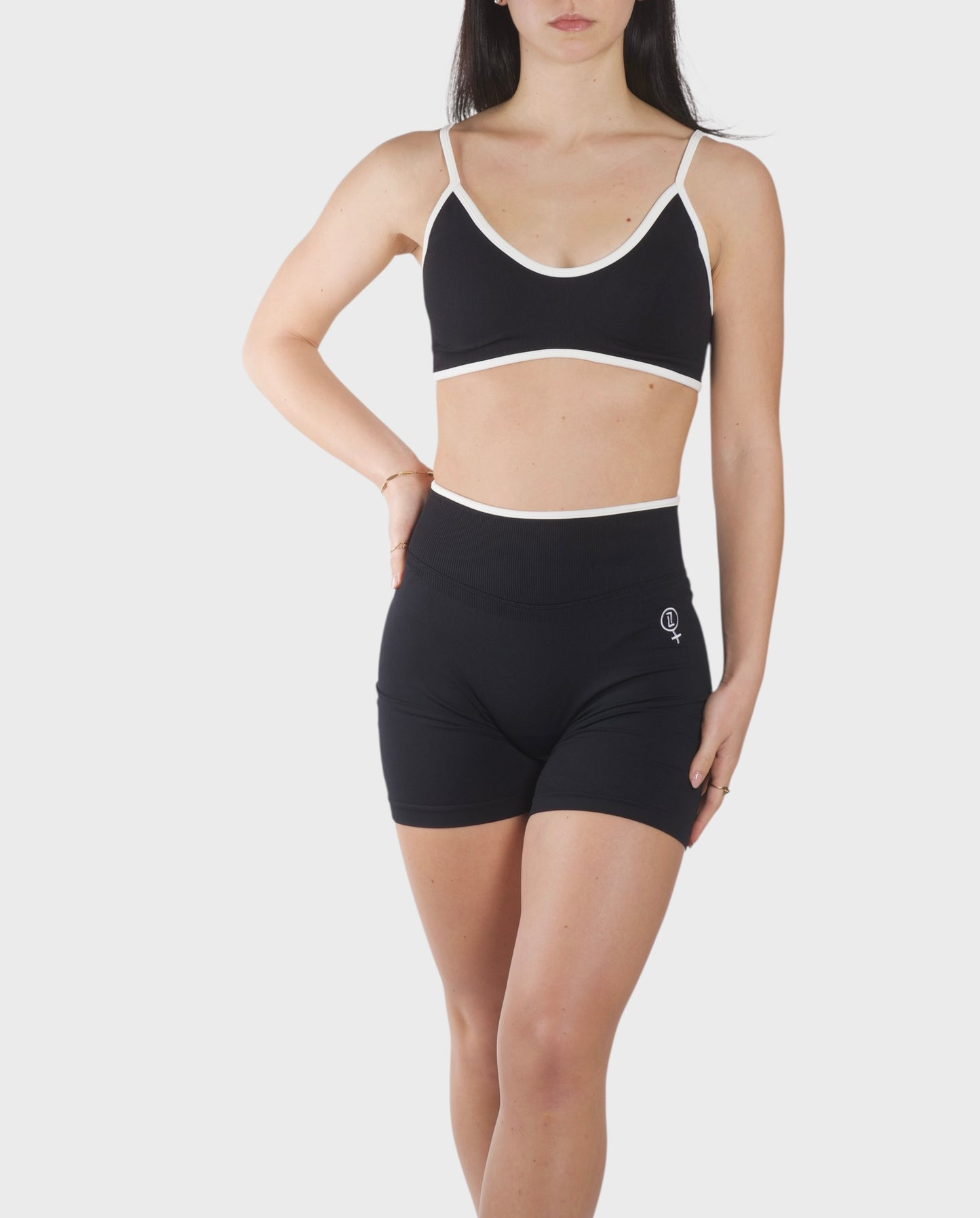 TCOOL WHITE LINE SCRUNCH TOP BLACK
