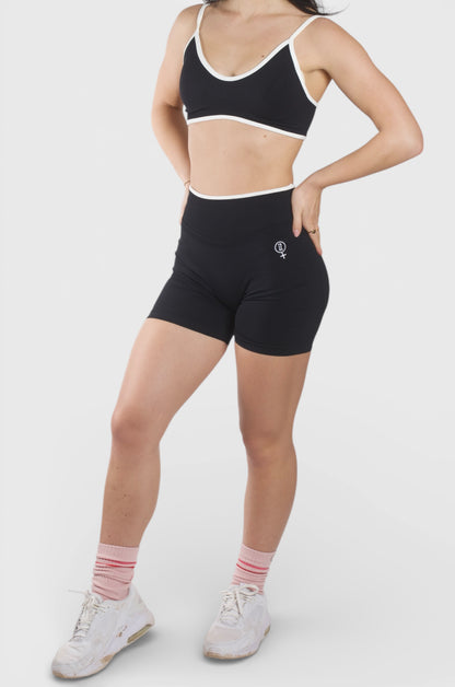 TCOOL WHITE LINE SCRUNCH TOP BLACK